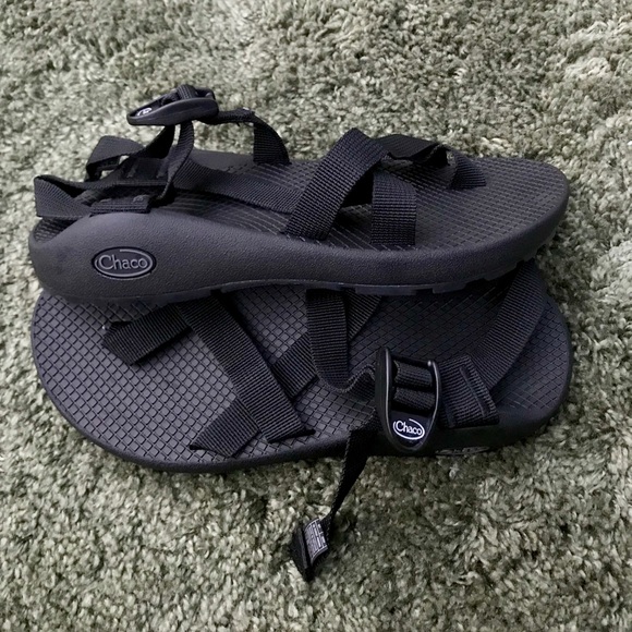 Black chacos - Picture 4 of 5